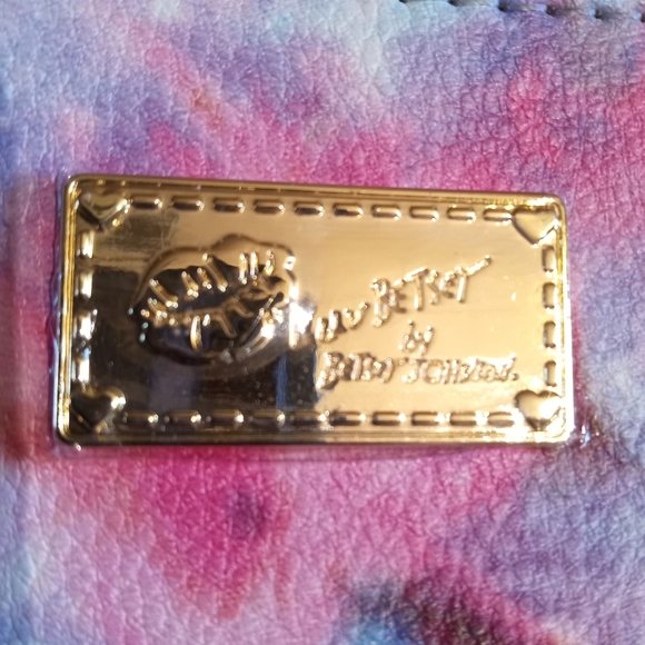 Luv Betsey by Betsey Johnson Small Crossbody Wristlet Purse Cosmos - Picture 2 of 7